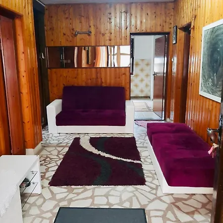 Nina Apartment *