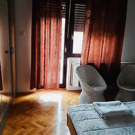 Nina Apartment *