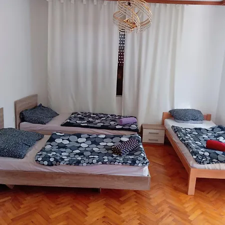 Apartment Nina *