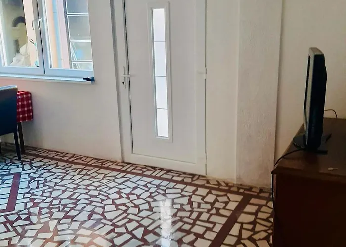 아파트 Nina 네고틴